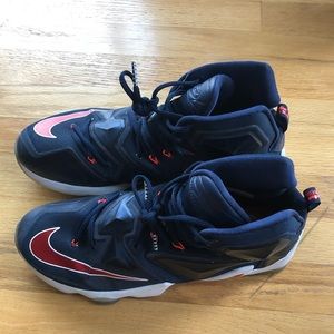 Lebron 13’s size:12